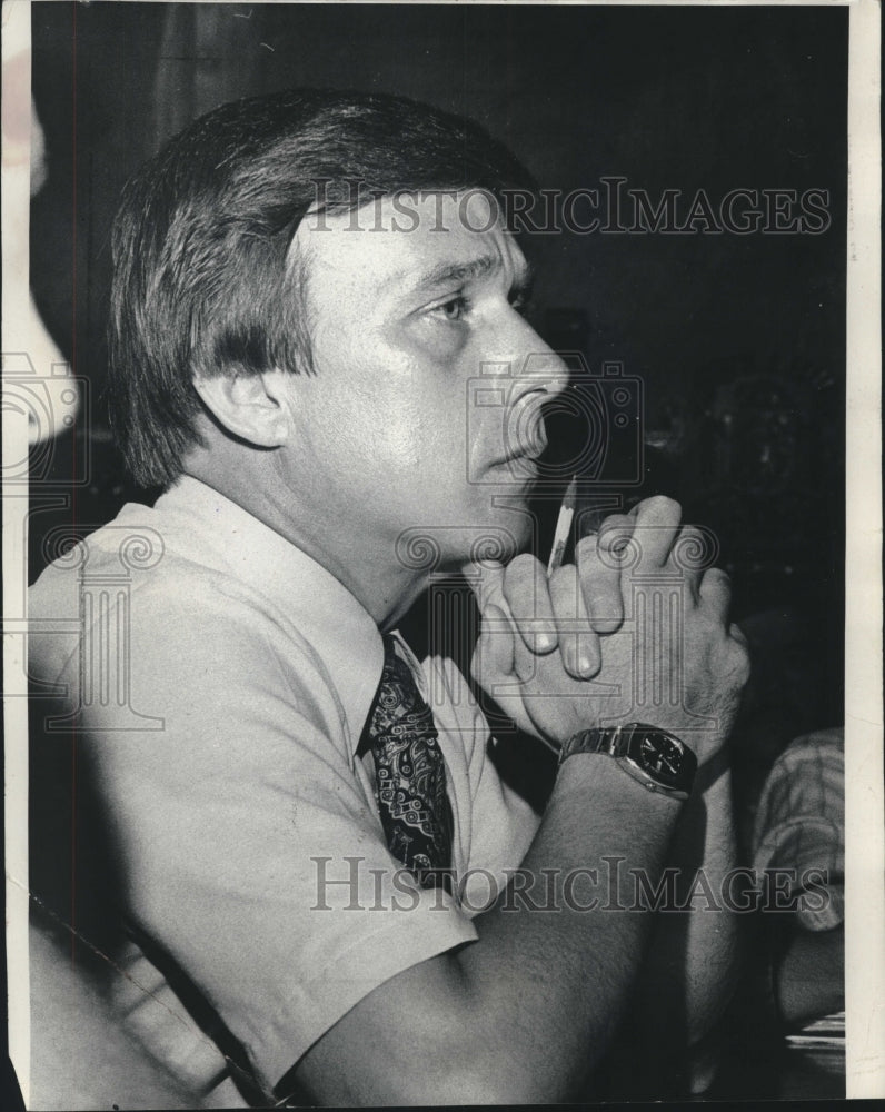 1977 Press Photo Martin J. Schreiber first day in office as governor, Wisconsin. - Historic Images