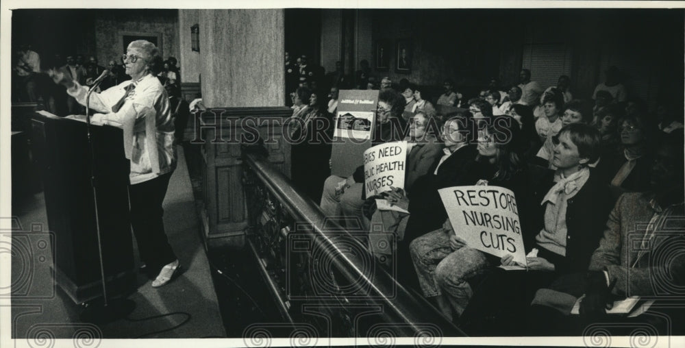 1988, Dorothy Seeley speaks at public hearing at City Hall. - Historic Images