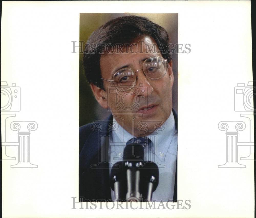 1992, Leon Panetta speaks to reporters in Little Rock Arkansas - Historic Images