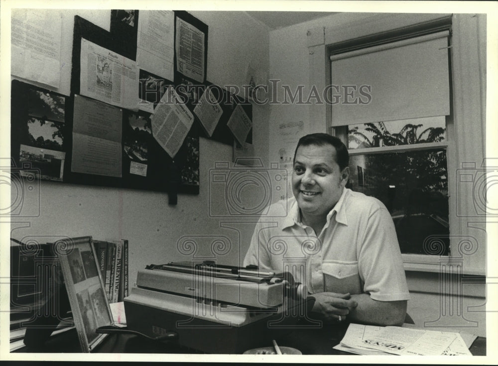 1980, Ken Pangborn, president of Wisconsin Fathers Alliance - Historic Images