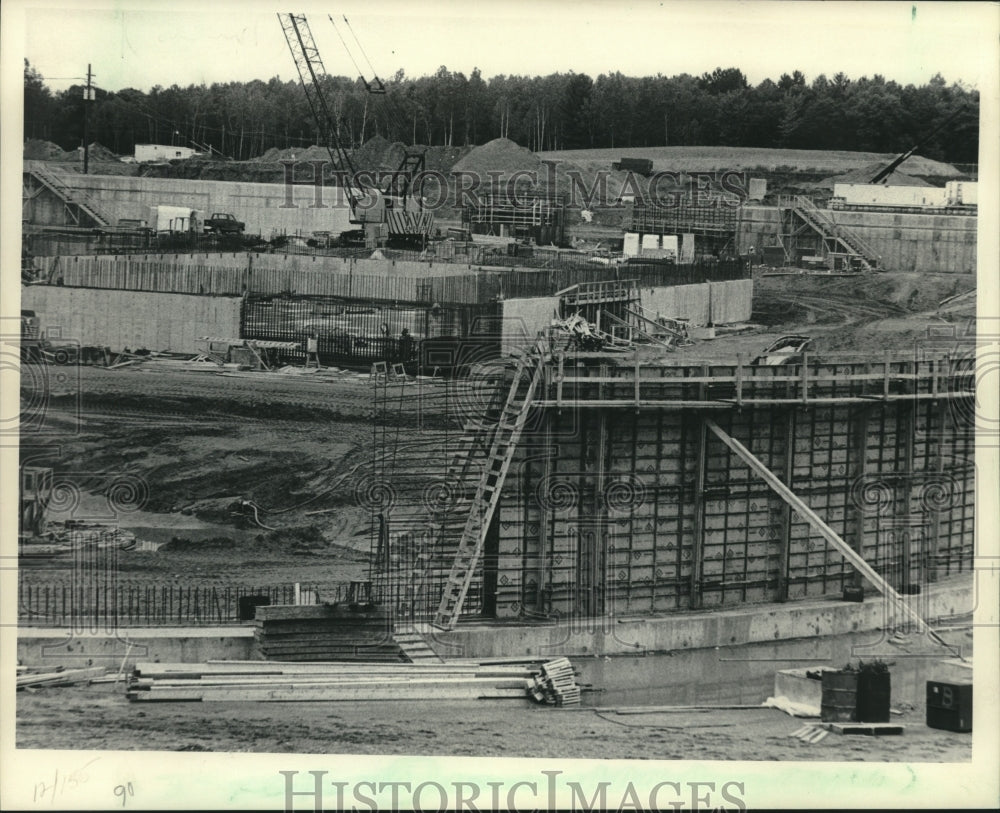 1983 Press Photo Construction of Champion International pulp Mill, Wisconsin - Historic Images