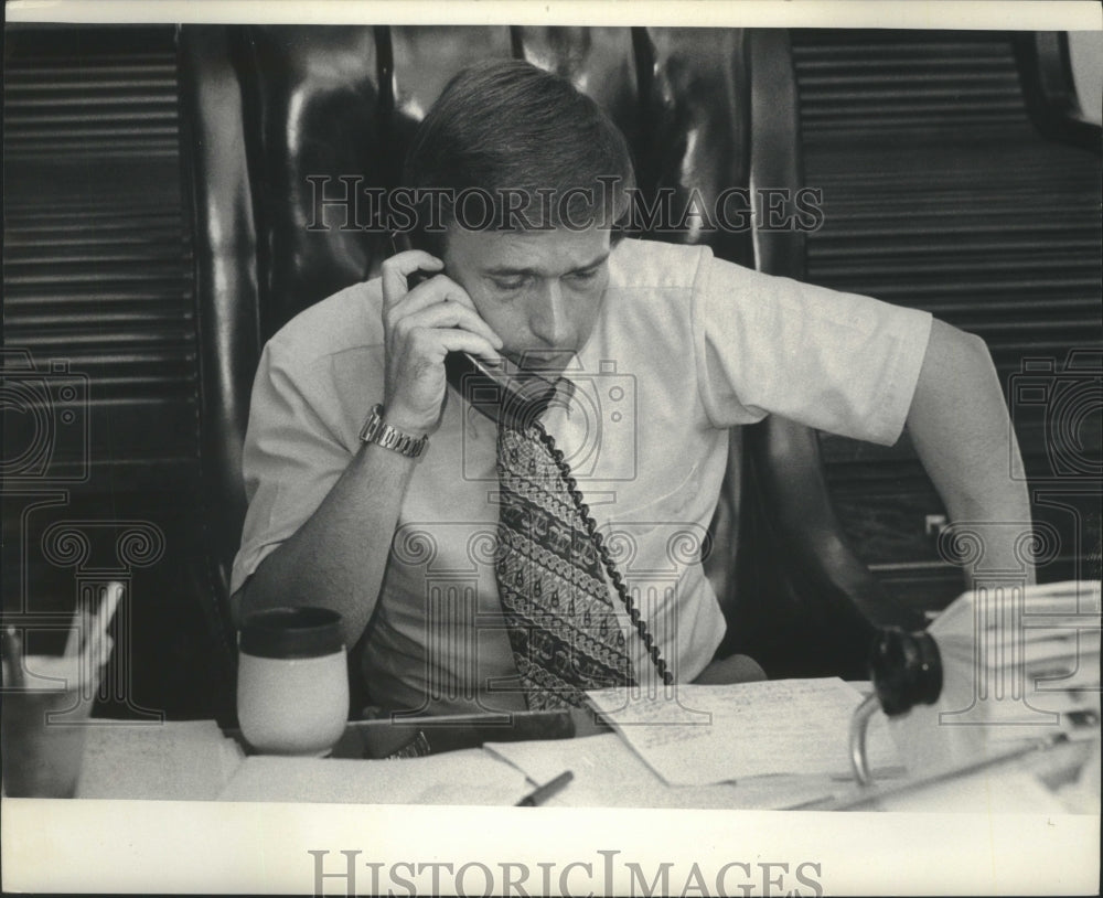 1977, Acting Governor Martin Schreiber, first day in office. - Historic Images