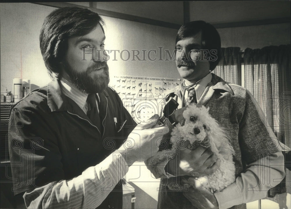 1980 Jeff and Randy Schuett in their Veterinary clinic Pewaukee - Historic Images