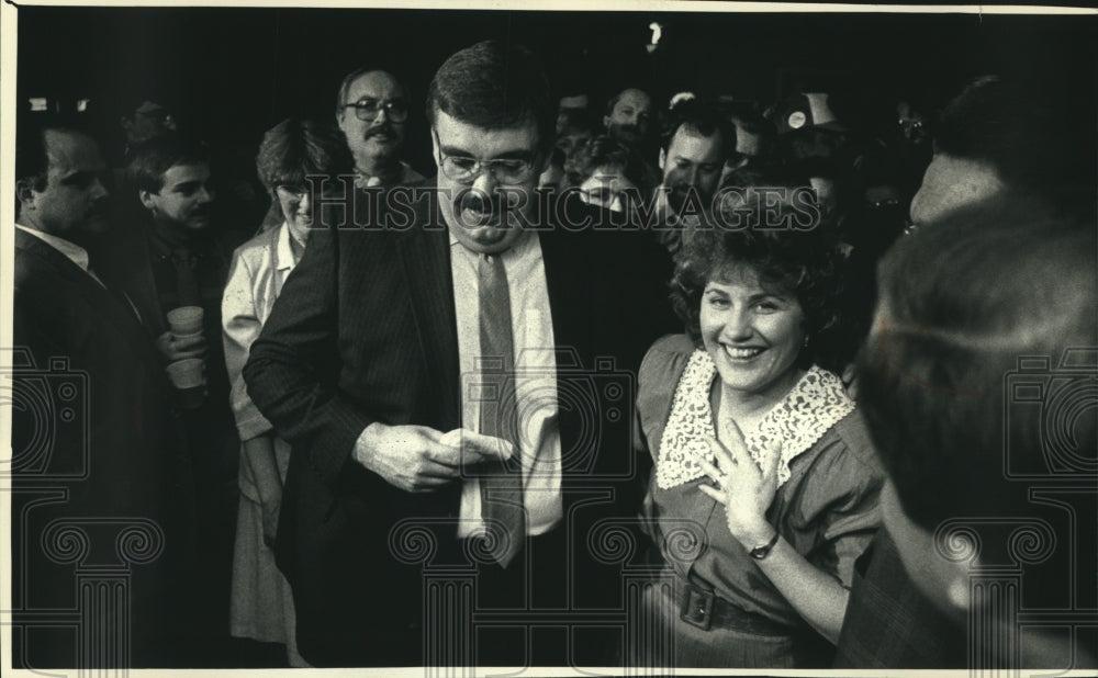 1988, David F. Schultz And Wife JoAnn Walk Through Crowd in Wisconsin - Historic Images