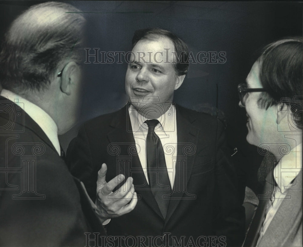 1985, Senator Robert W. Kasten Jr. spoke with Bob Miller &amp; other - Historic Images