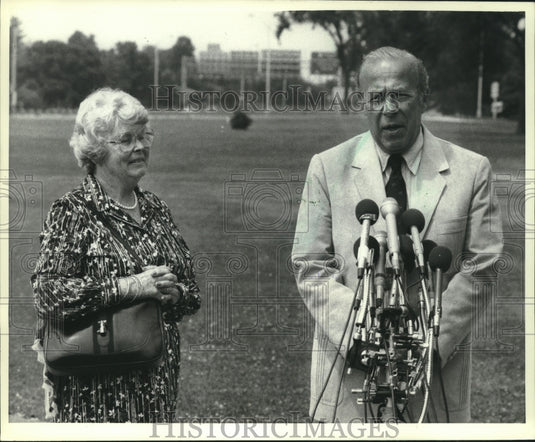 1982 Press Photo State Sec.-designate George Pratt Shultz & his wife, Helena - Historic Images