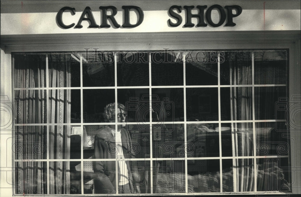 1991, Gertrude Schroeder&#39;s card shop in Schroeder Printing Building - Historic Images