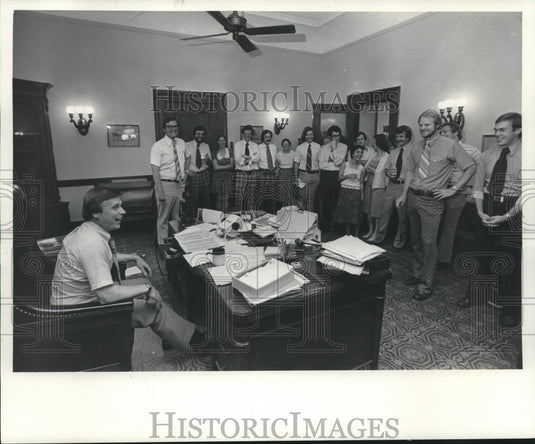 1977 Wisconsin Governor Martin Schreiber Visited by Friends & Staff - Historic Images