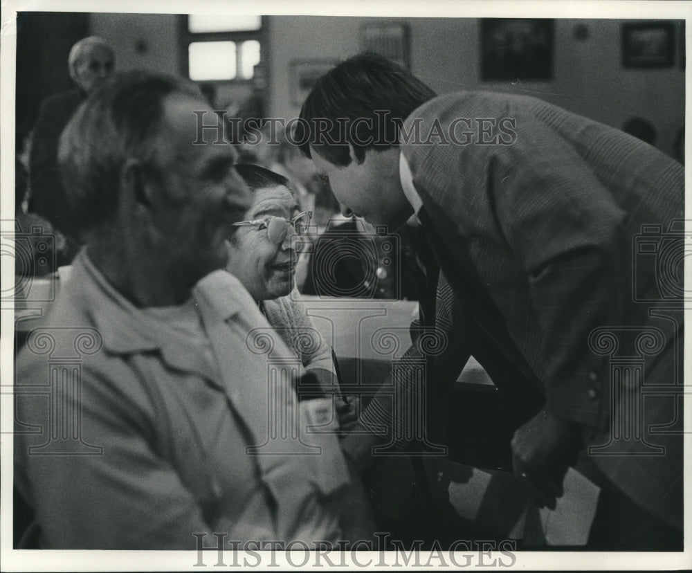 1977, Martin Schreiber at a meeting at the Pfister Hotel, Wisconsin - Historic Images