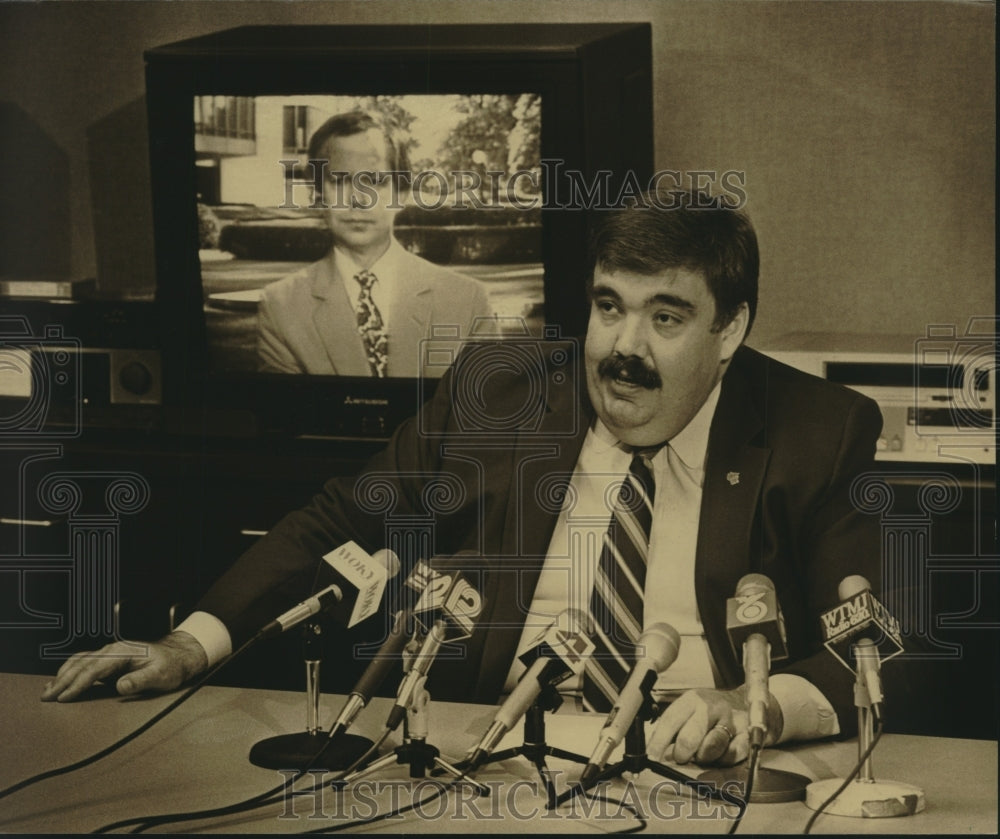 1989, County Executive David F. Schulz Speaks At News Conference - Historic Images