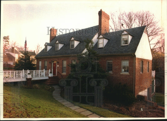 1993, F. James Sensenbrenner's Home In Alexandria, Virginia - Historic Images