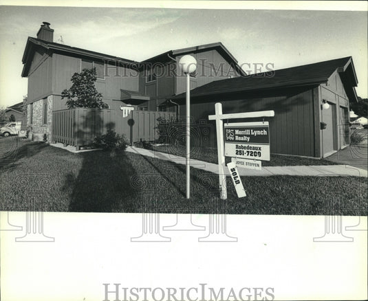 1982, F. James Sensenbrenner Jr's Condo In Menomonee Falls, Wisconsin - Historic Images