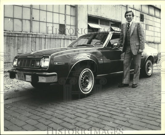 1978 Press Photo Acting Governor Martin Schreiber Next To His Concord D/L - Historic Images