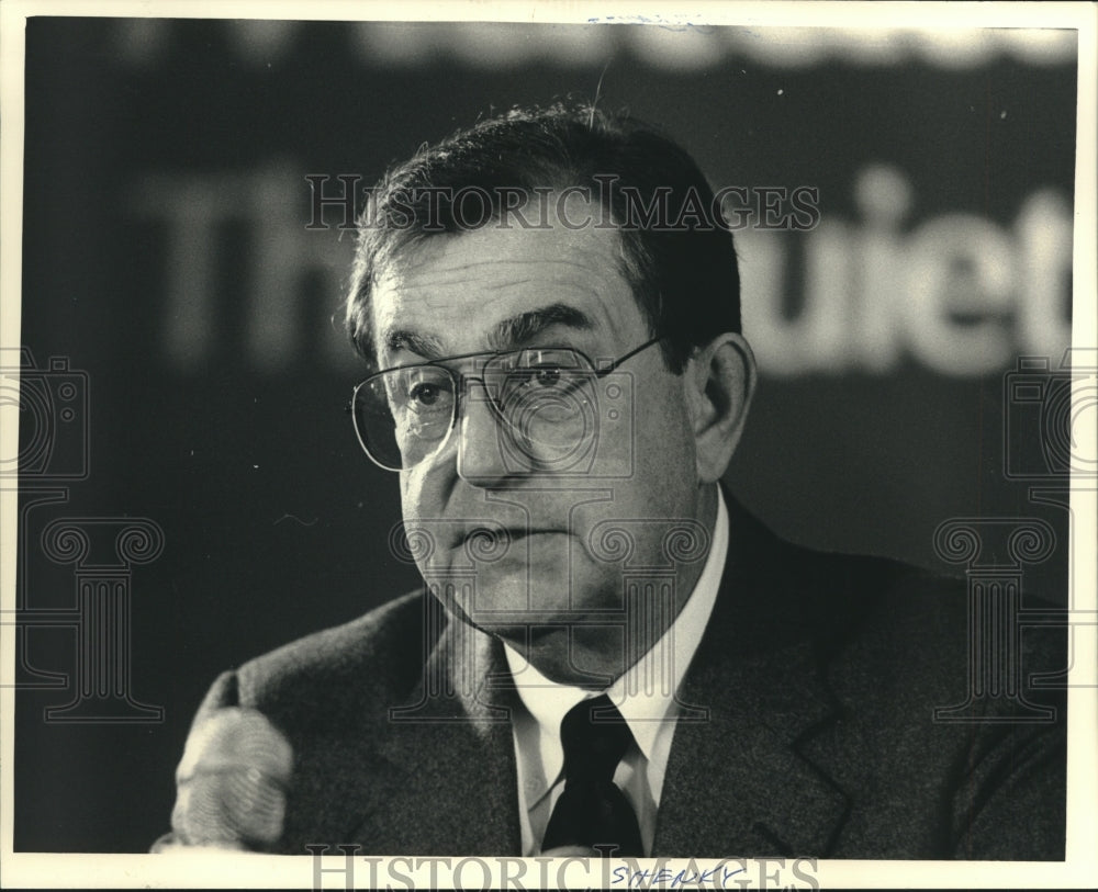 1988, President of Northwestern Mutual Life Donald Schuenke Speaks - Historic Images