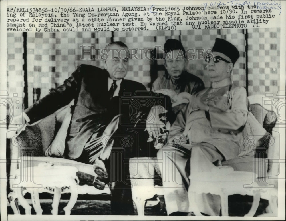 1966 Press Photo President Johnson Confers With Yang De-Pertuan Agong, Malaysia - Historic Images