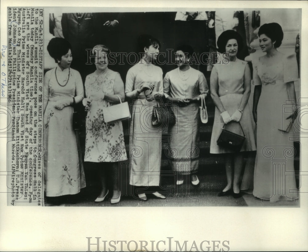 1966 Press Photo Wives Of Delegates At Manila Summit Conference in Philippines - Historic Images