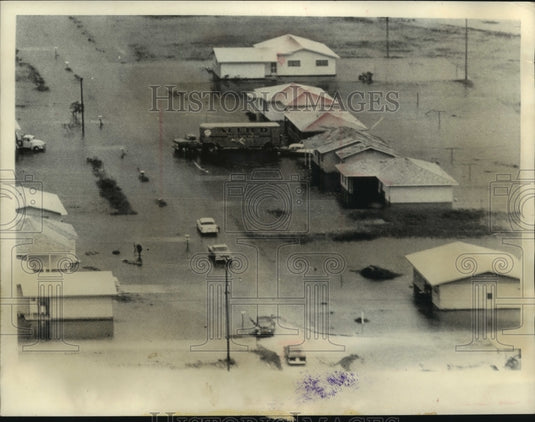1963 Press Photo Van Is Parked While Owner Moves His Possessions After Storm - Historic Images
