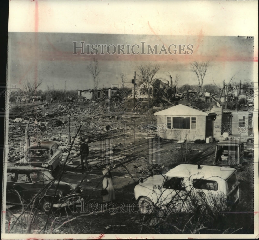 1965 Press Photo Tornado wreckage Crystal Lake, Illinois - mjc21771 - Historic Images