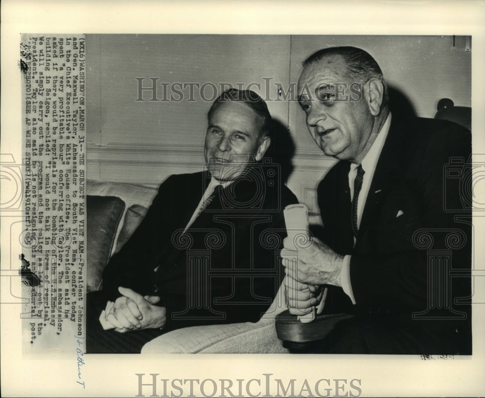 1965 Press Photo President Lyndon Johnson and General Maxwell Taylor Washington - Historic Images