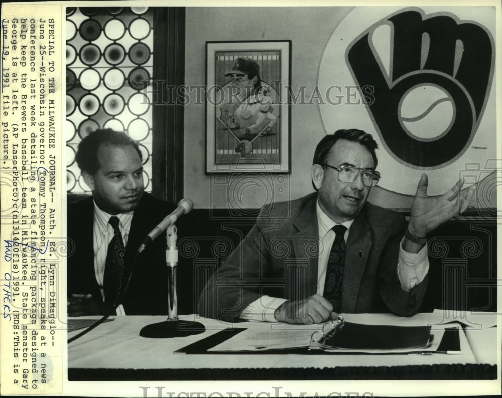 1991 Press Photo Wisconsin Governor Tommy Thompson speaks at news conference - Historic Images