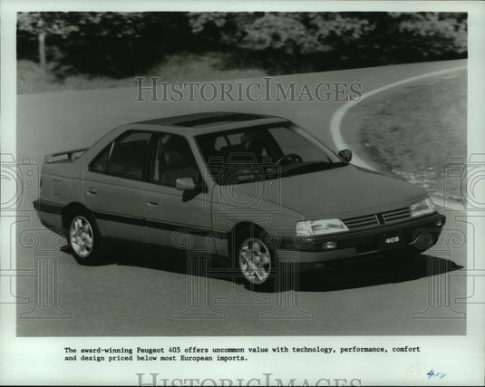 1989 Press Photo The award-winning automobile, Peugeot 405, from France - Historic Images