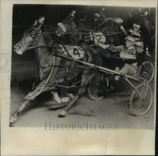 1951 Press Photo winner at National Pacing Derby at Roosevelt Raceway, New York- Historic Images