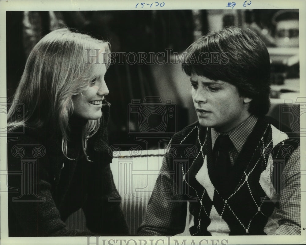 1982 Press Photo Actor Michael J. Fox &amp; Amy Stell on NBC-TV&#39;s &quot;Family Ties&quot; - Historic Images
