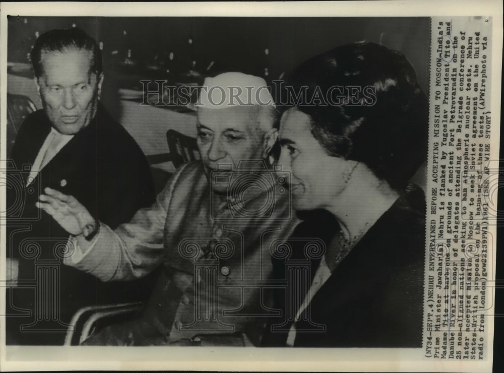 1961 Press Photo India&#39;s Prime Minister Jawaharlal Nehru &amp; others - mjc22048 - Historic Images