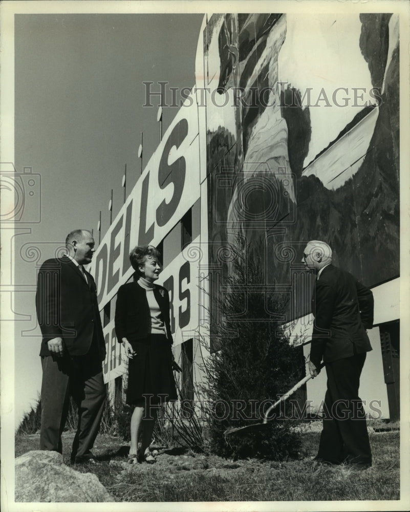 1966, Mrs. Warren Knowles and company completes landscaping project - Historic Images