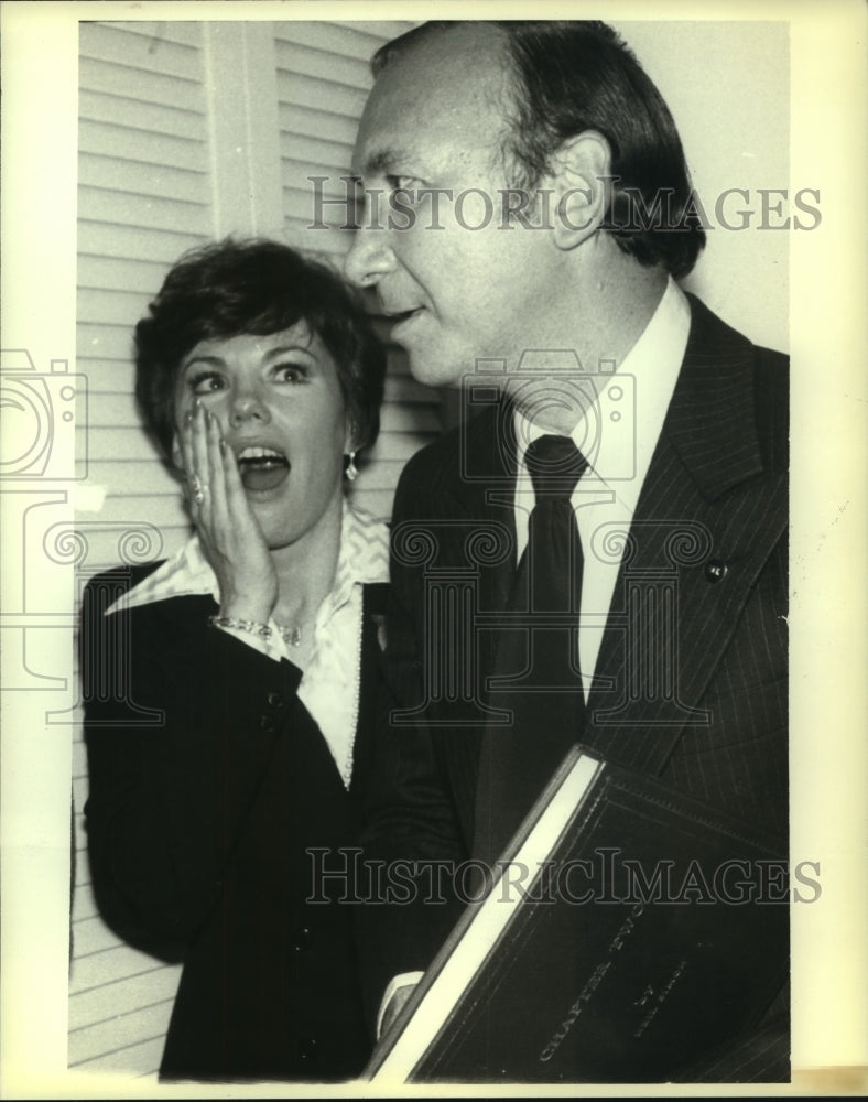 1977 Playwright Neil Simon &amp; wife Marsha Mason, New York - Historic Images