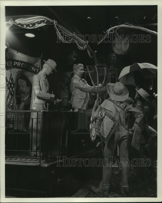 1964 Press Photo Diorama Of Figures Of 1910 At Smithsonian Institute - mjc22318 - Historic Images