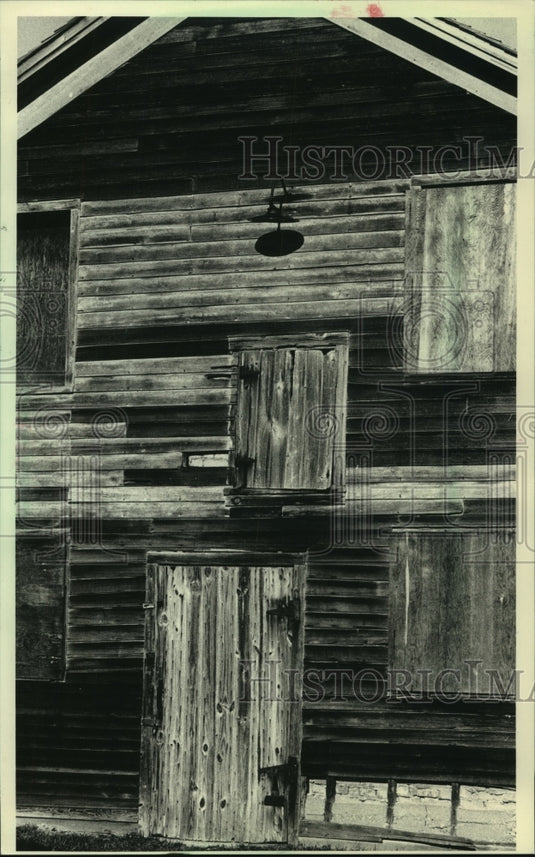 1987 A bunkhouse for kiln workers during the heyday at Trimborn Farm - Historic Images