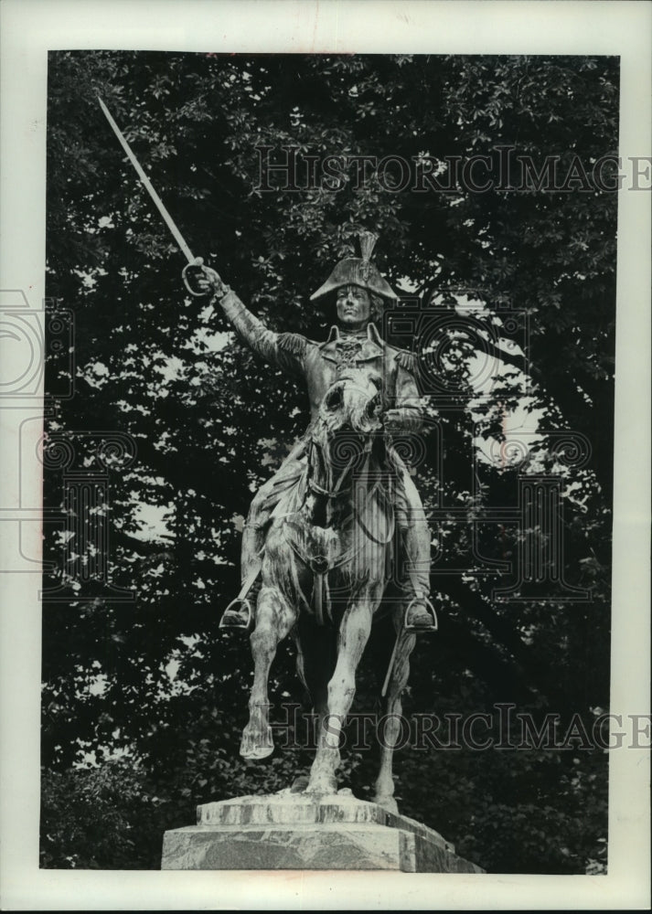 1975, Gen. Thaddeus Kosciuszko Statue At Kosciuszko Park, Milwaukee - Historic Images