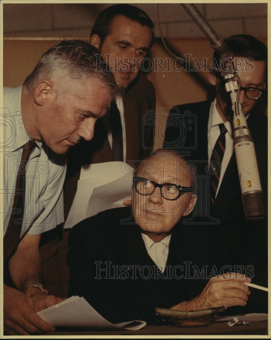 1969 Press Photo Jack Benny & others - mjc22625 - Historic Images