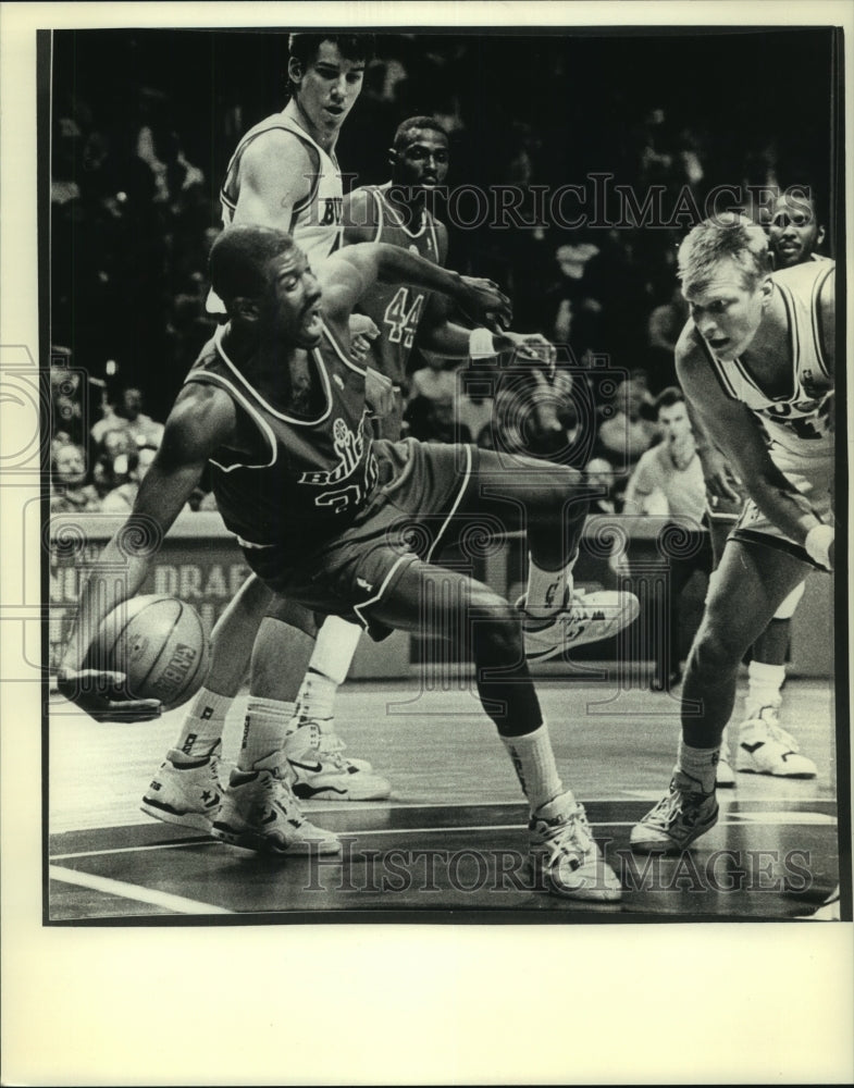 1991 Press Photo Washington Bullets Bernard King against Milwaukee Bucks - Historic Images