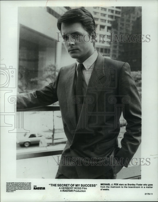 1987 Michael J. Fox in "The Secret of My Success." - Historic Images