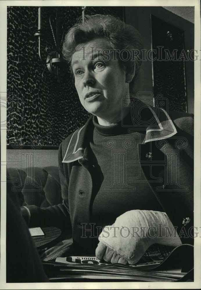 1973 Press Photo Mrs.Barbara Thompson,State superintendent of public instruction - Historic Images