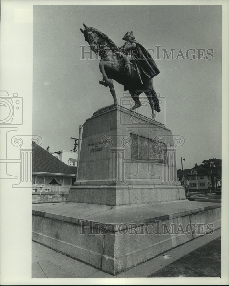 1975, Friedrich Wilhelm von Steuben statue, Milwaukee - mjc22781 - Historic Images