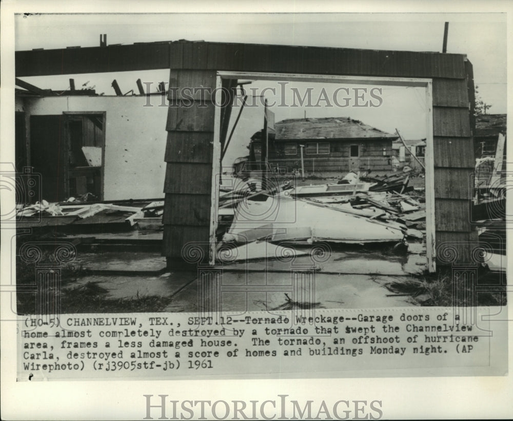1961 Press Photo A Texas home destroyed by offshoot tornado of hurricane Carla - Historic Images