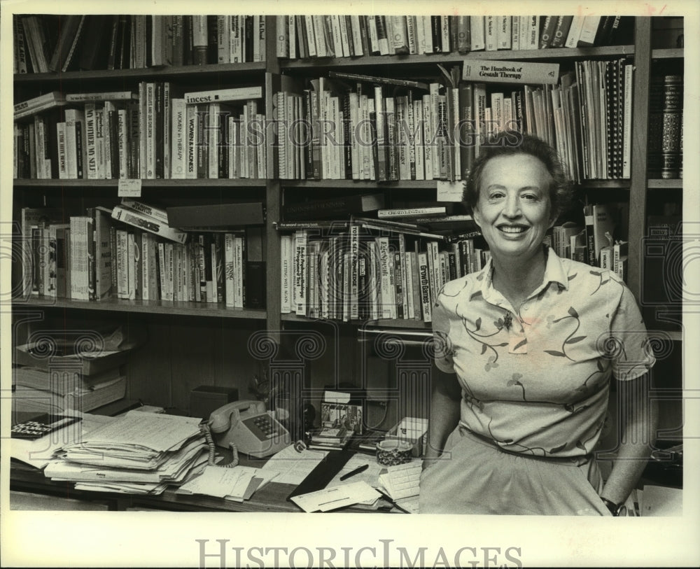 1981, School Psychologist Phyllis Sweet In Front Of Bookshelves - Historic Images