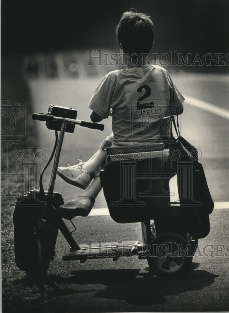 1988 Mikey Neufeldt of New Berlin, WI watches Soap Box Derby - Historic Images