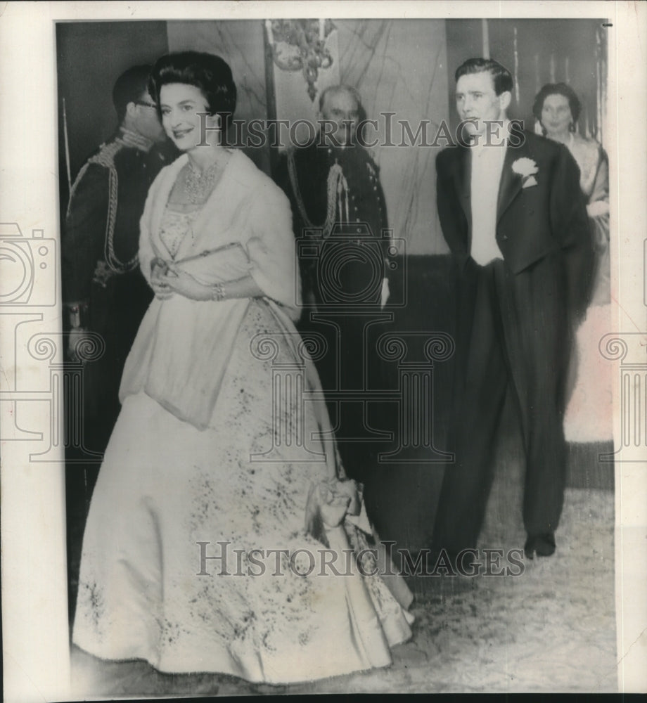 1960 Press Photo Princess Margaret and fiance Antony Armstrong-Jones in London - Historic Images