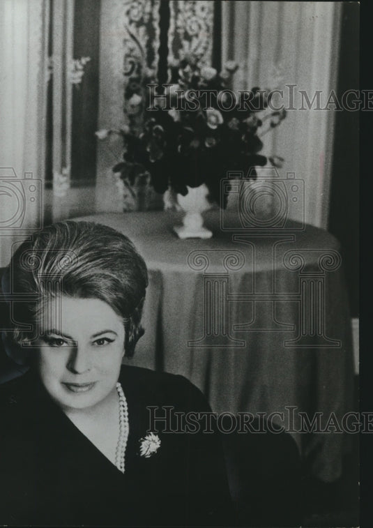 1969, Amy Vanderbilt to speak at bridal show in Milwaukee - Historic Images