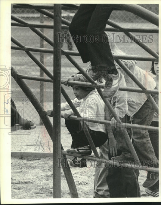 1980, Children play on jungle gym - mjc23122 - Historic Images