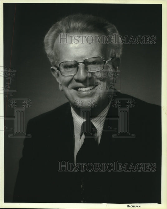 1983 Press Photo Larry O'Brien, Commissioner of National Basketball Association - Historic Images