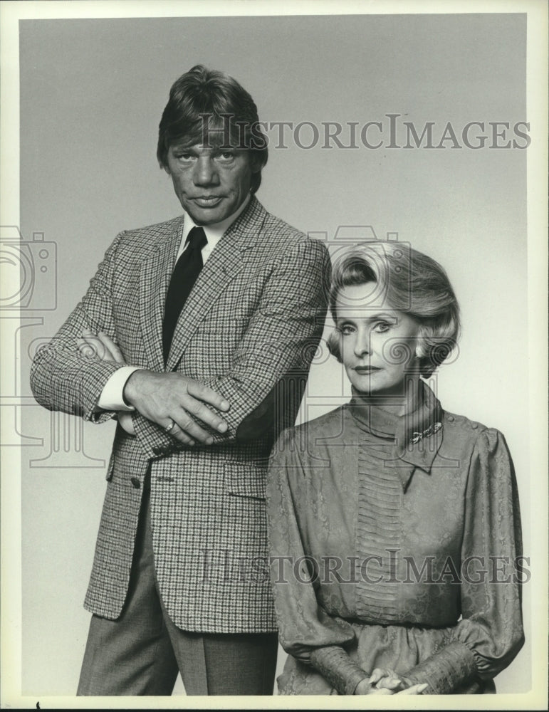 1984 Press Photo Dina Merrill &amp; Mike Preston star in &quot;Hot Pursuit&quot; on NBC-TV - Historic Images