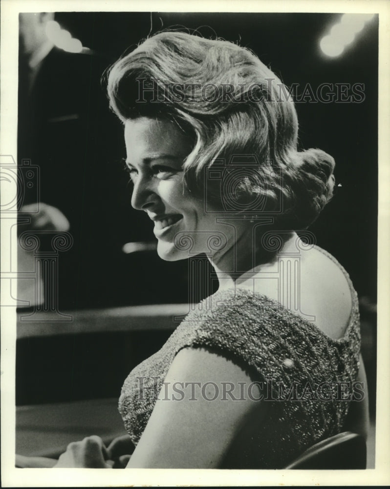 1963 Press Photo Miss America, Marilyn Van Derbur, on Candid Camera show- Historic Images