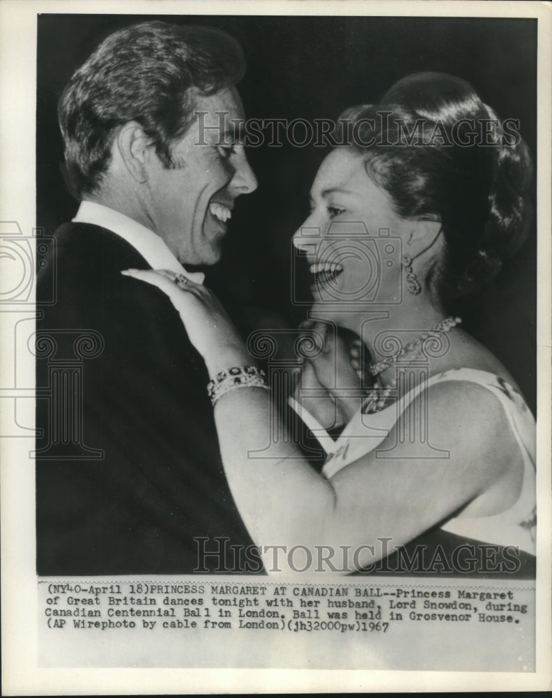 1967 Press Photo Princess Margaret and Lord Snowdon dance at Canadian Ball - Historic Images