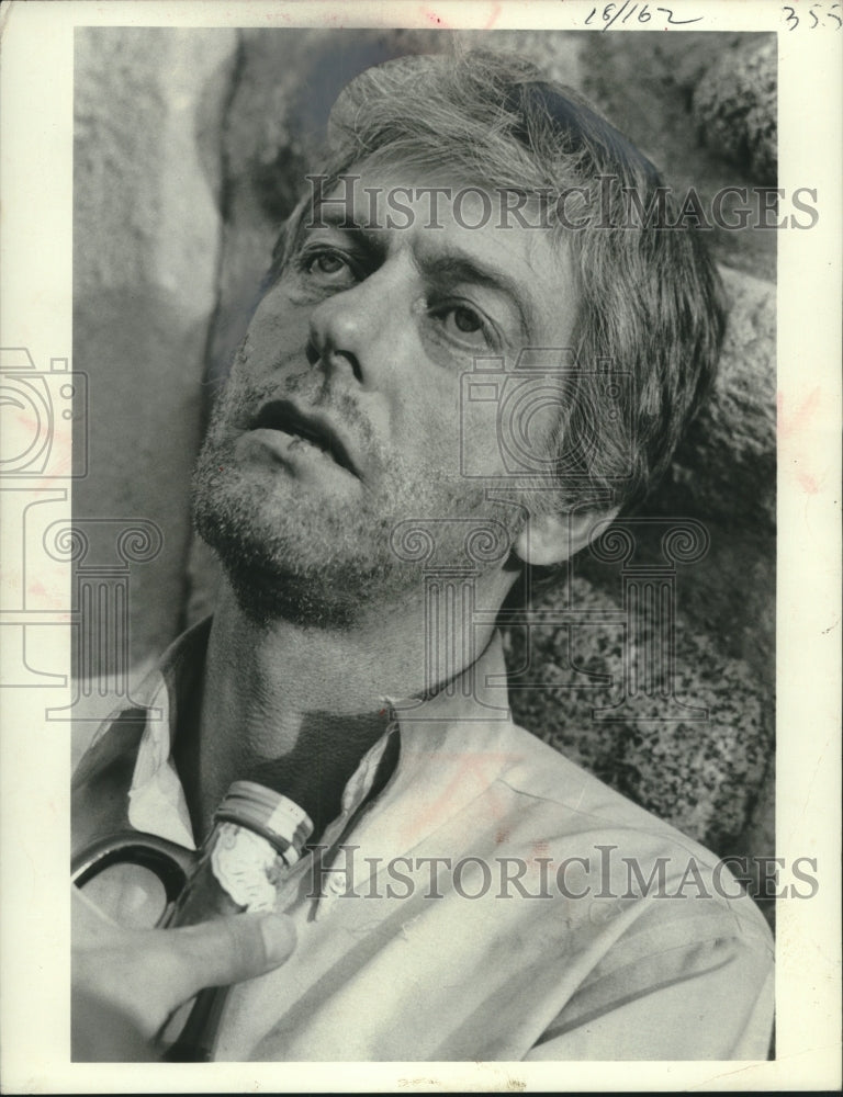 1974 Press Photo Dick Van Dyke in ABC's "The Morning After," an alcoholic man. - Historic Images