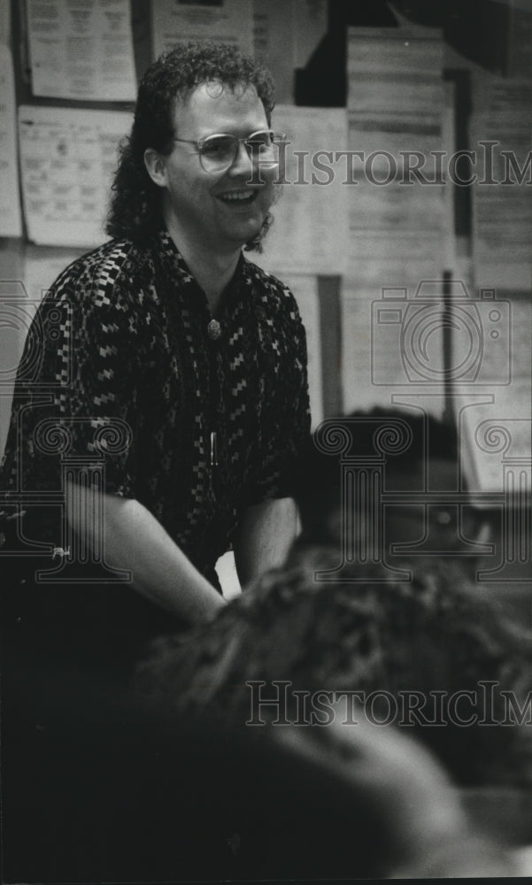 1993 Press Photo William Stotts, Teacher at Milwaukee High School of the Arts - Historic Images